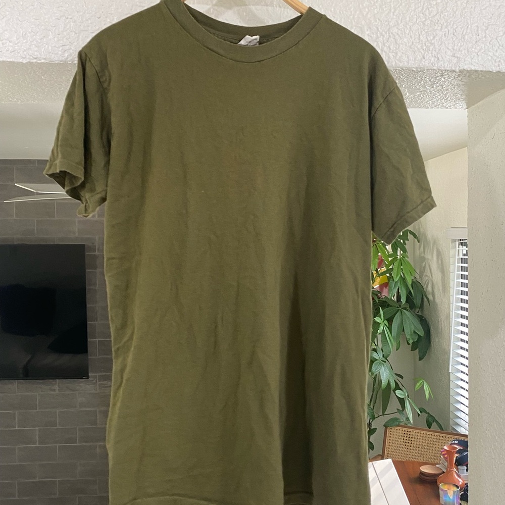 U.S. Military Issue Olive Green T-Shirt – Cotton – Size L